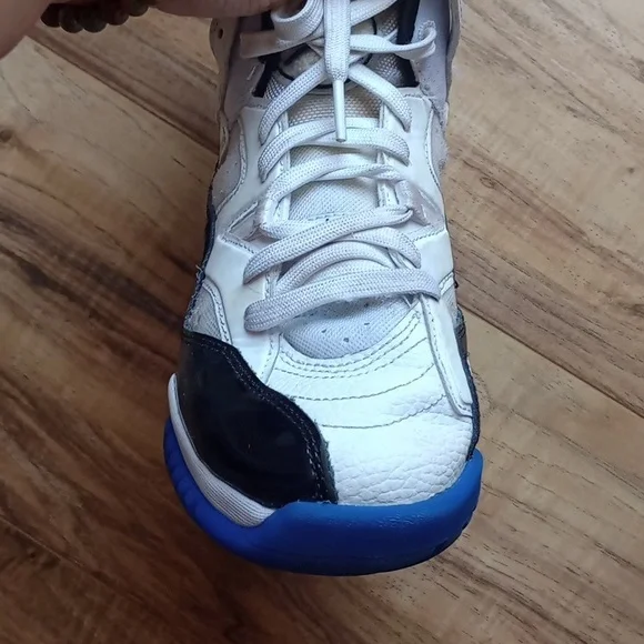 Air Jordan White and Blue Retro Concord Basketball Sneakers Size 5Y